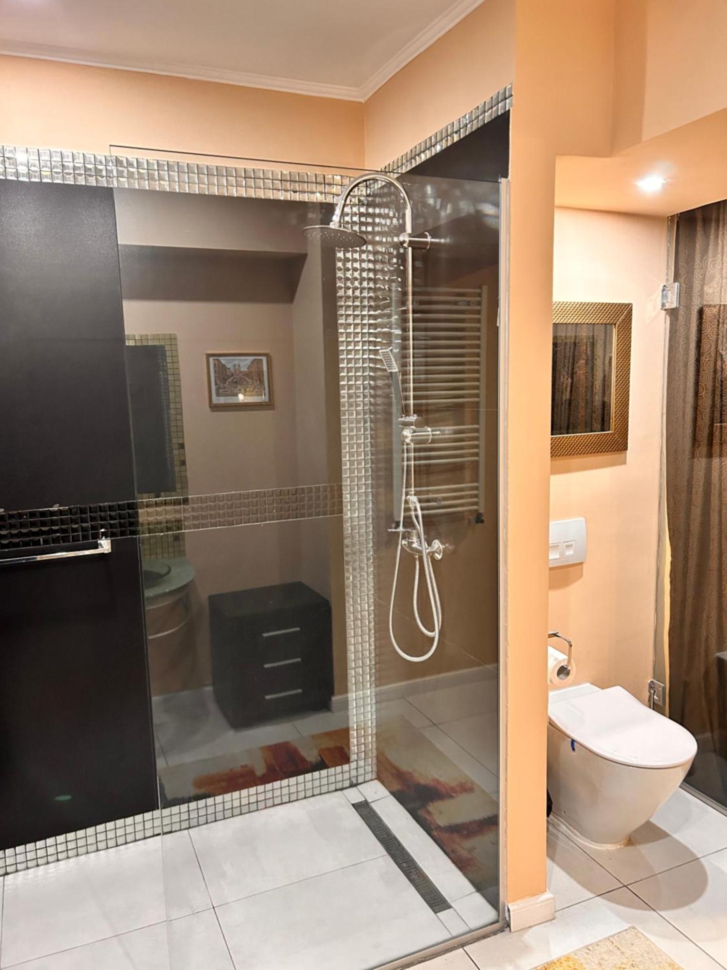 Persepolis Apartment Букурещ Екстериор снимка