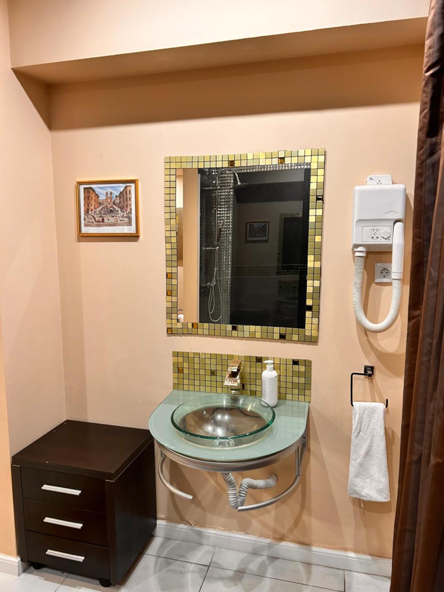 Persepolis Apartment Букурещ Екстериор снимка